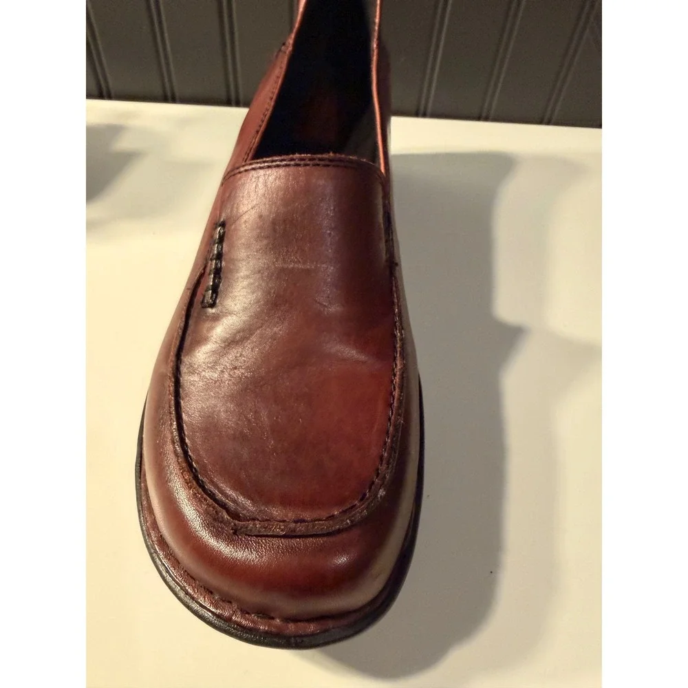 Clark's burgundy  women' platform shoes